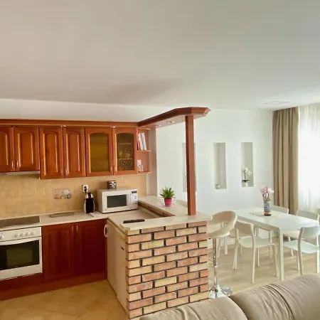 アパート Bonita & Garage *