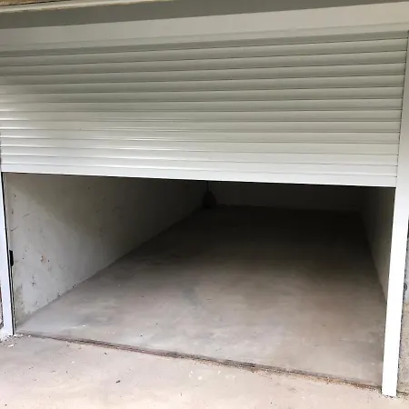 アパート Bonita & Garage *