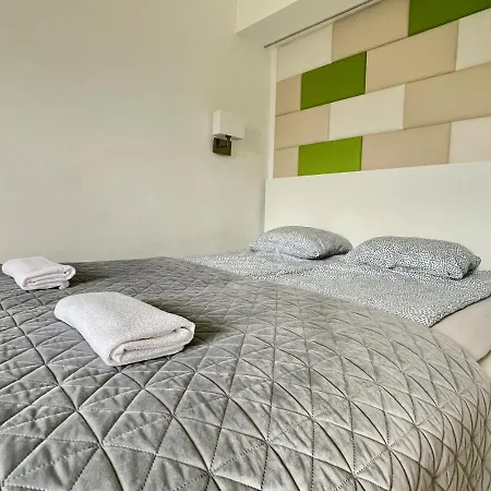 Bonita & Garage アパート *