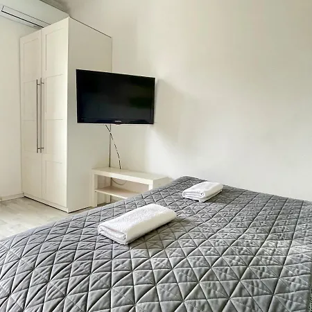 Bonita & Garage アパート *