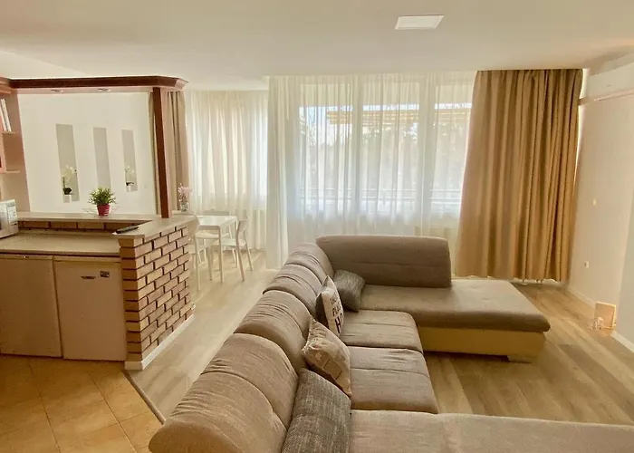 דירה Bonita & Garage באלאטונפורד