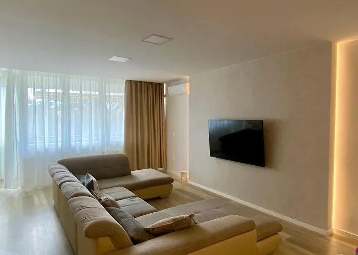 דירה Bonita & Garage באלאטונפורד