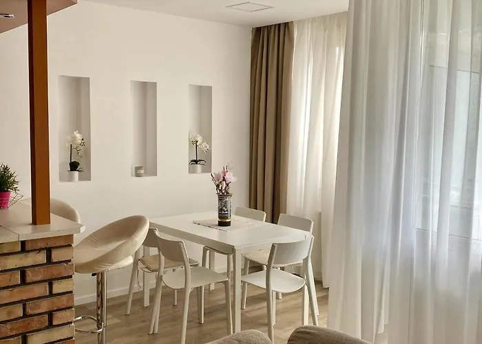 Bonita & Garage * באלאטונפורד