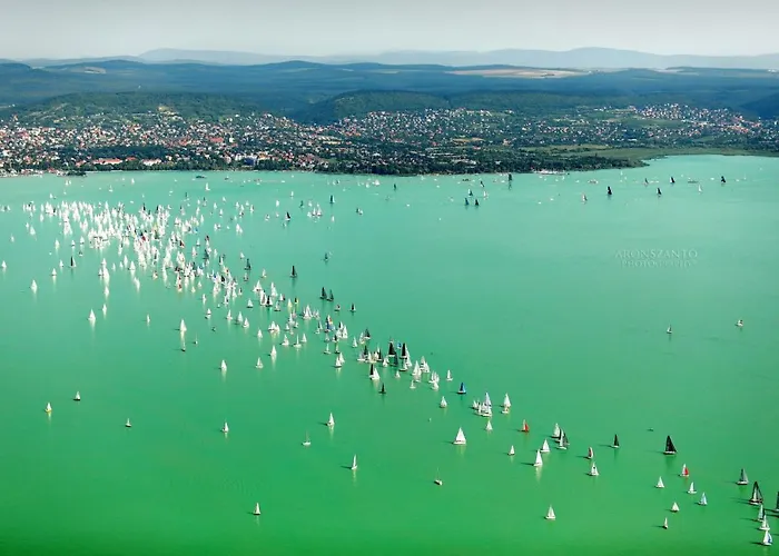 Bonita & Garage באלאטונפורד