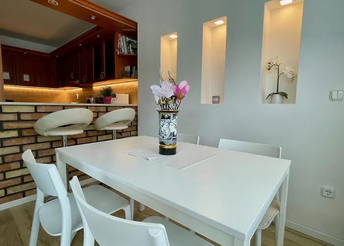 Bonita & Garage דירה באלאטונפורד